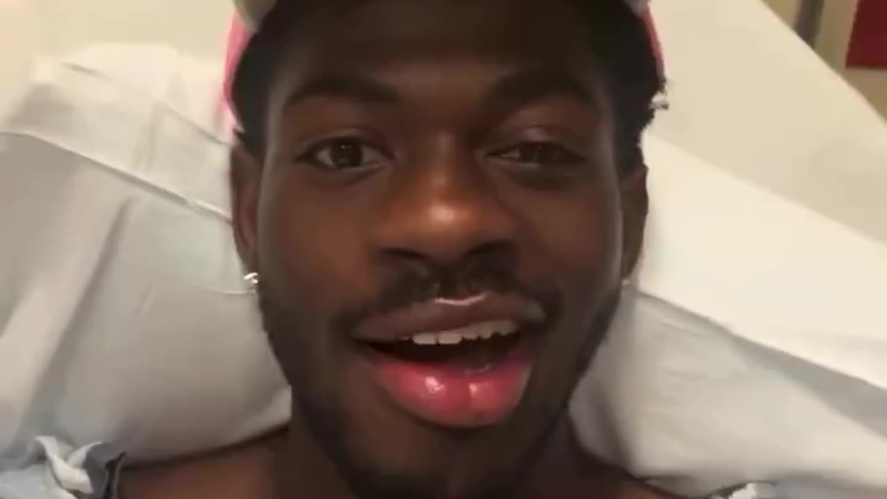 Lil Nas X in the hospital, he claims he lost control of the right side of his face.