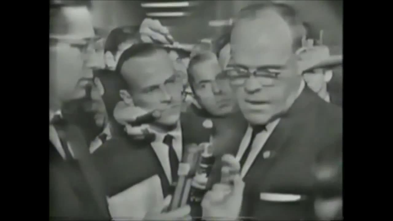 Who was in the Nash Rambler? Deputy Sheriff ROGER CRAIG in the Press-Gil Jesus breakdown