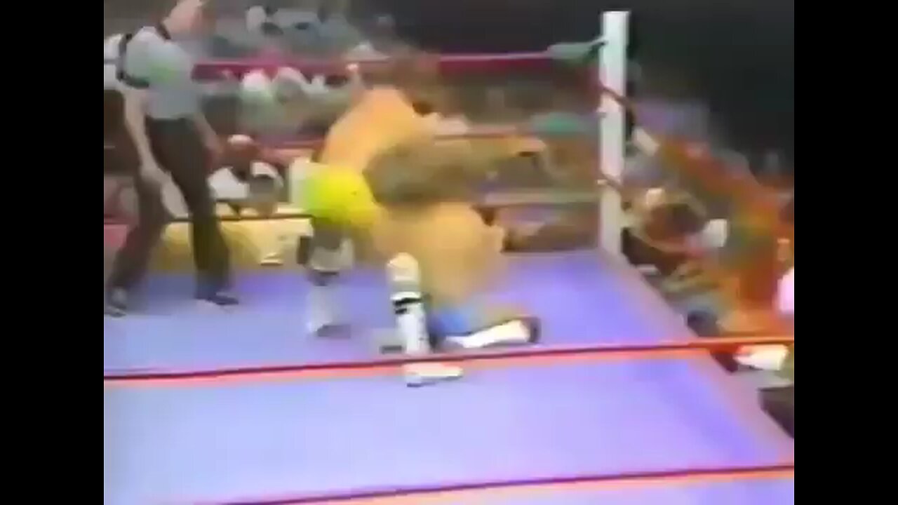 (1982) Kerry von Erich vs Al Snow - St. Louis Wrestling