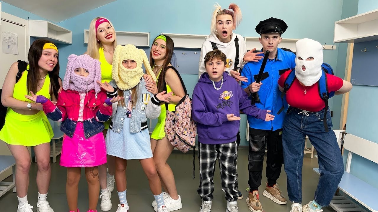 Un misterioso extraño apareció en el campus 😱 Amina tiene nuevos amigos