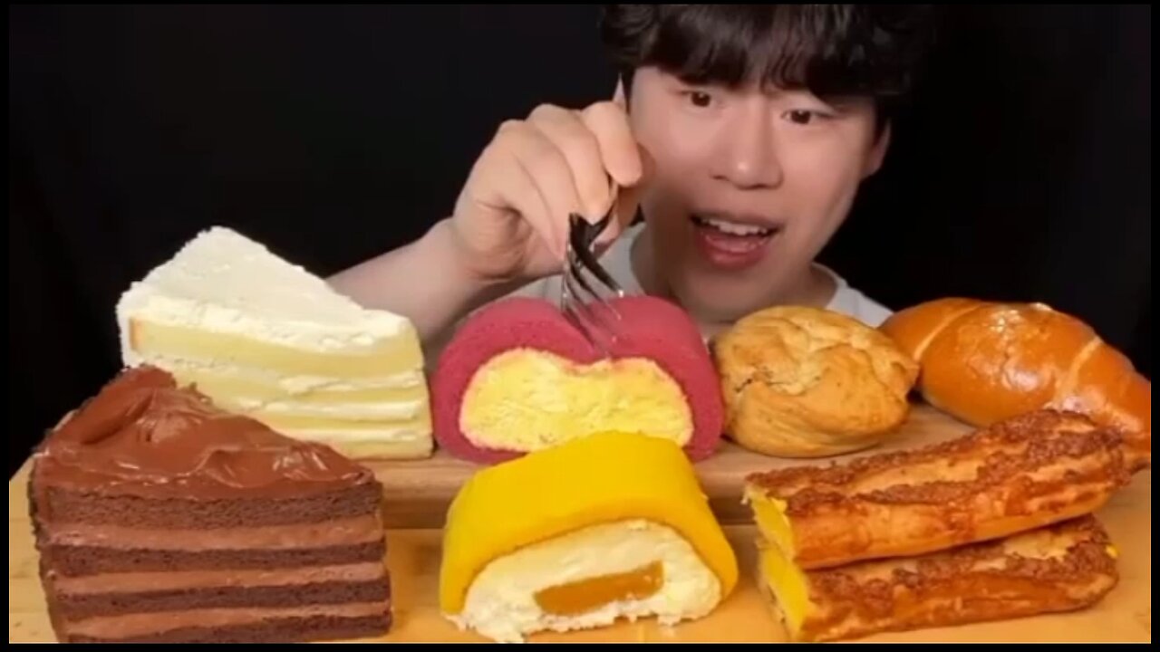 Red velvet and Mellon Brick Cake Mukbang