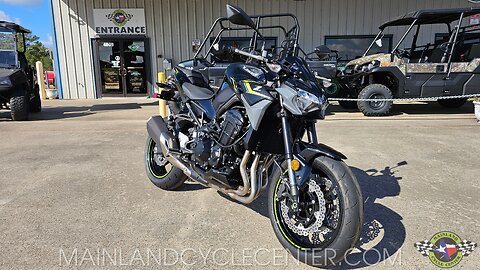2024 KAWASAKI Z900 ABS IN GREY WALK-AROUND
