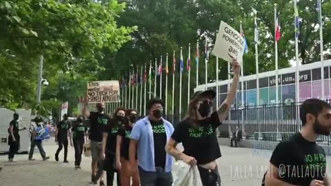 Nearly 100 tech workers & anti-genocide activists RALLY outside UN in NYC