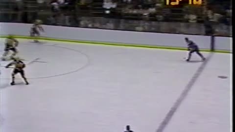 NHL 1982 PLAYOFFS GAME #3 EDMONTON OILERS AT LOS ANGELES KINGS