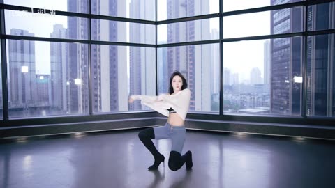 Graceful Bright white Midriff Top Lascivious Fiery Dance | Daily Beauty EP 1165