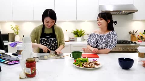 [9/12/20] Cooking Stream Sisters Attempt Pizzah~!