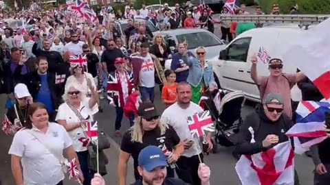 West Drayton residents out in force today 💪💪🏴󠁧󠁢󠁥󠁮󠁧󠁿🏴󠁧󠁢󠁥󠁮󠁧󠁿