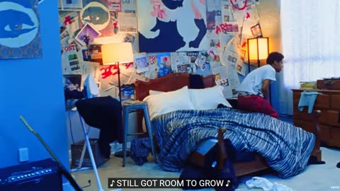 WILLOW, Avril Lavigne - G R O W ft. Travis Barker