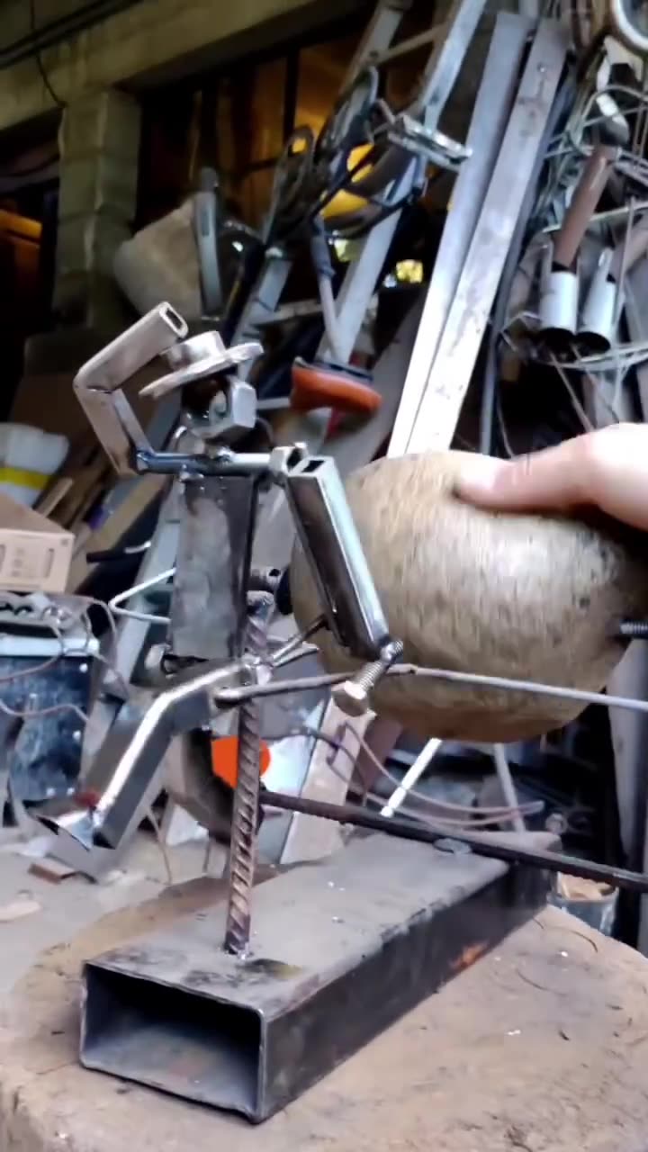 CREATING ART WITH JUNK METAL!