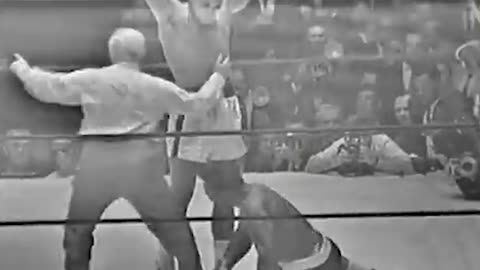 ALI VS WILLIAMS "MASTERCLASS BEATING!"