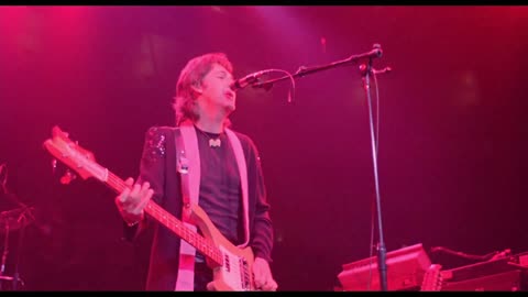 Let Me Roll It - Paul McCartney & Wings (live)