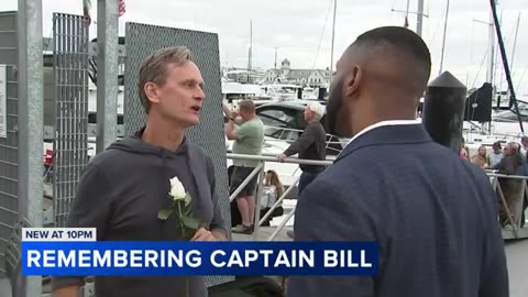'Died protecting us': Chicago boating community honors Captain Bill with vigil after death at harbor