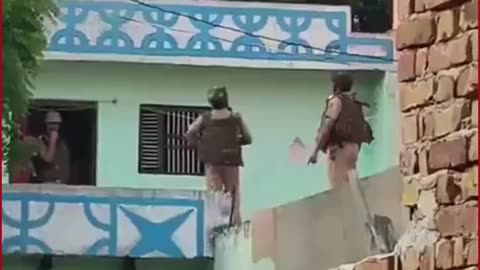 Mathura Man Arrested for Threatening to Kill UP CM Yogi Adityanath in Viral Video