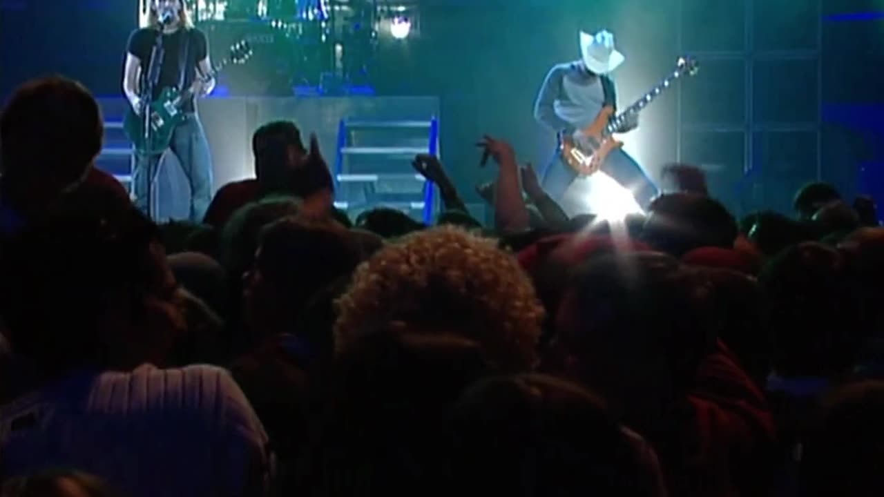 Hollywood - Nickelback (live)