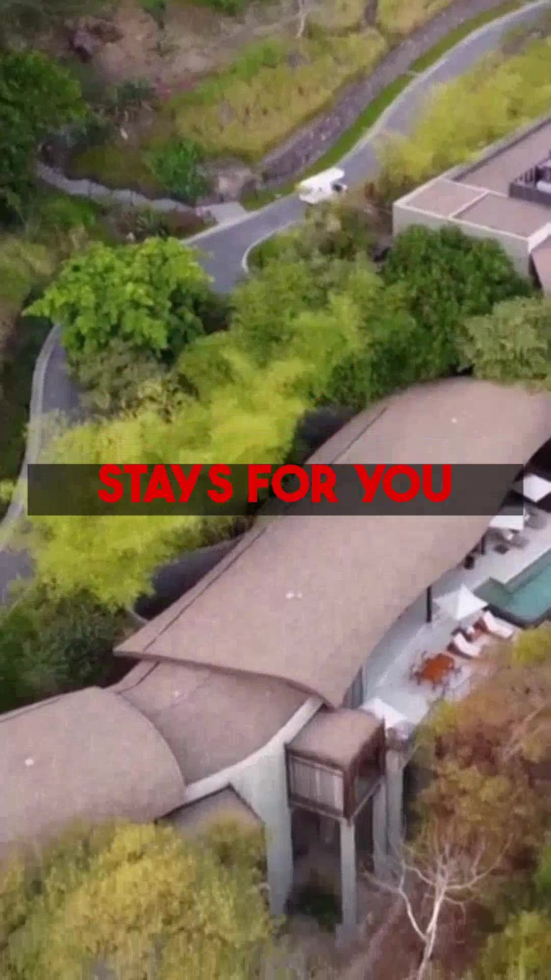 Unlock Luxury: Mighty Travels PREMIUMs best hacks for Business & 5-Star Travel.