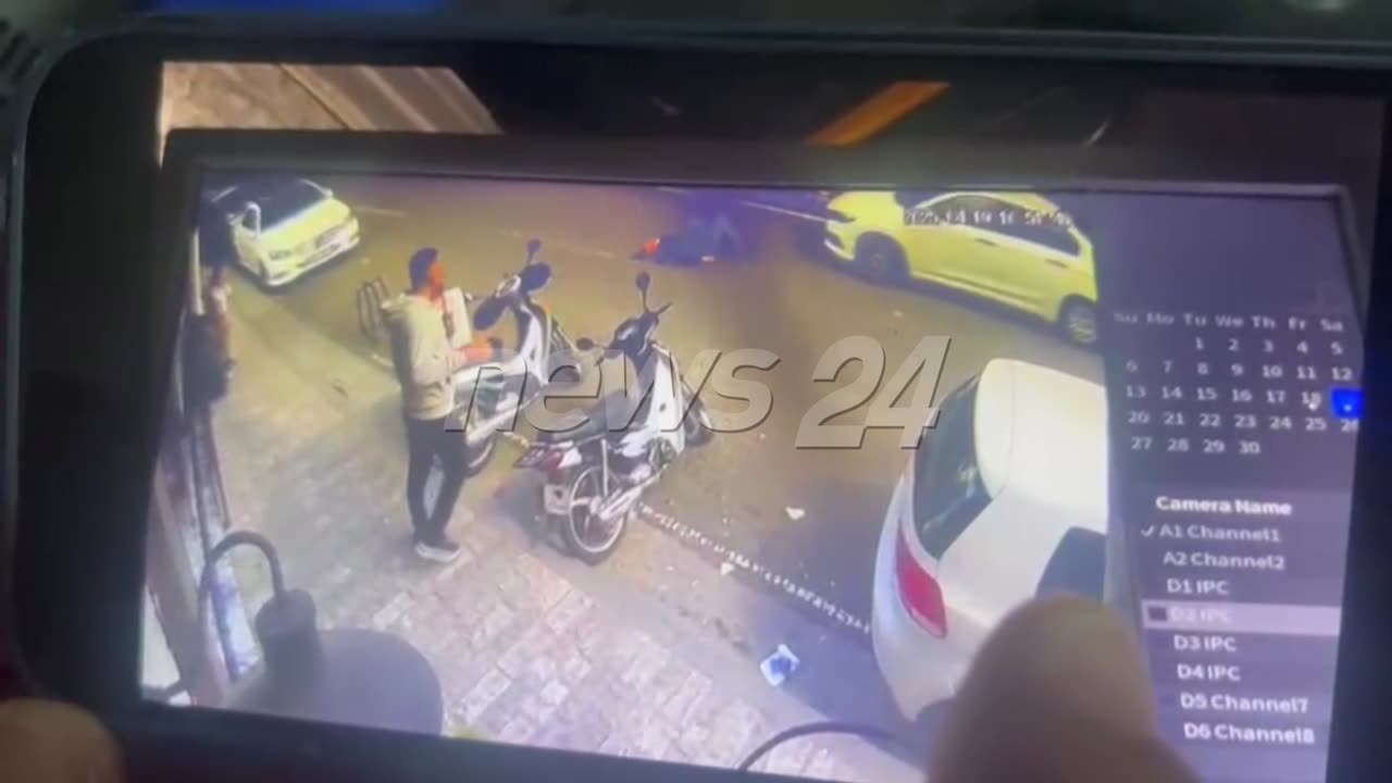 Turistët turq përplasin rojen e parkingut në Krujë