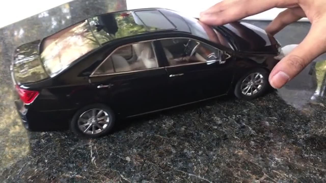 Diecast Unboxing-2012 Toyota Camry 118 paudi models_part1