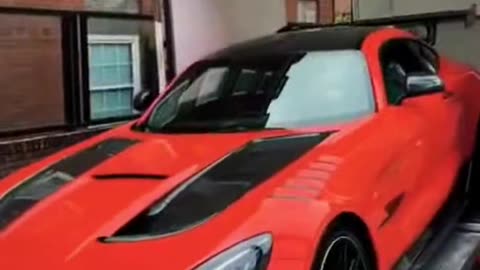 Watch Smooth Mercedes-GT Unloading! Enclosed Car Shipping in Action 🚗