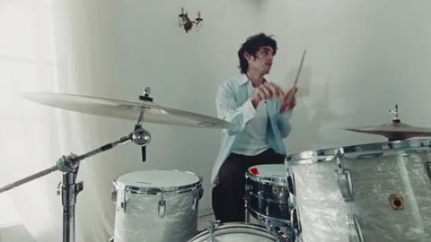 Wallows – Calling After Me (Official Video)