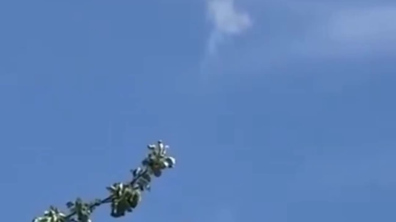 Ukrainian Mi-8 Helicopter Flys Alongside Shahed and Shoots it Down