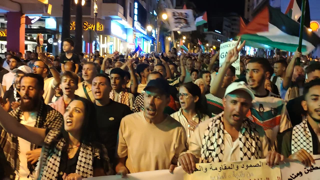 مسيرة احتجاجية منددة بإستمرار العدوان والتجويع والحصار على الشعب الفلسطيني طنجة 27 07 2025 من قلب