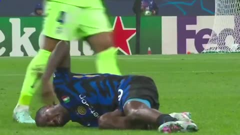 Ronald Araujo vs Inter