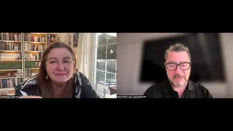 Catherine Thurner und Hans Peter Freiherr von Lichtenstein im Austausch