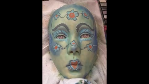 Blue look with flowers (silent video)