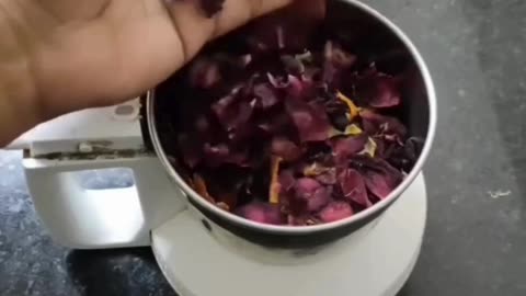 You may or may not eat orange but apply its peel on your face
