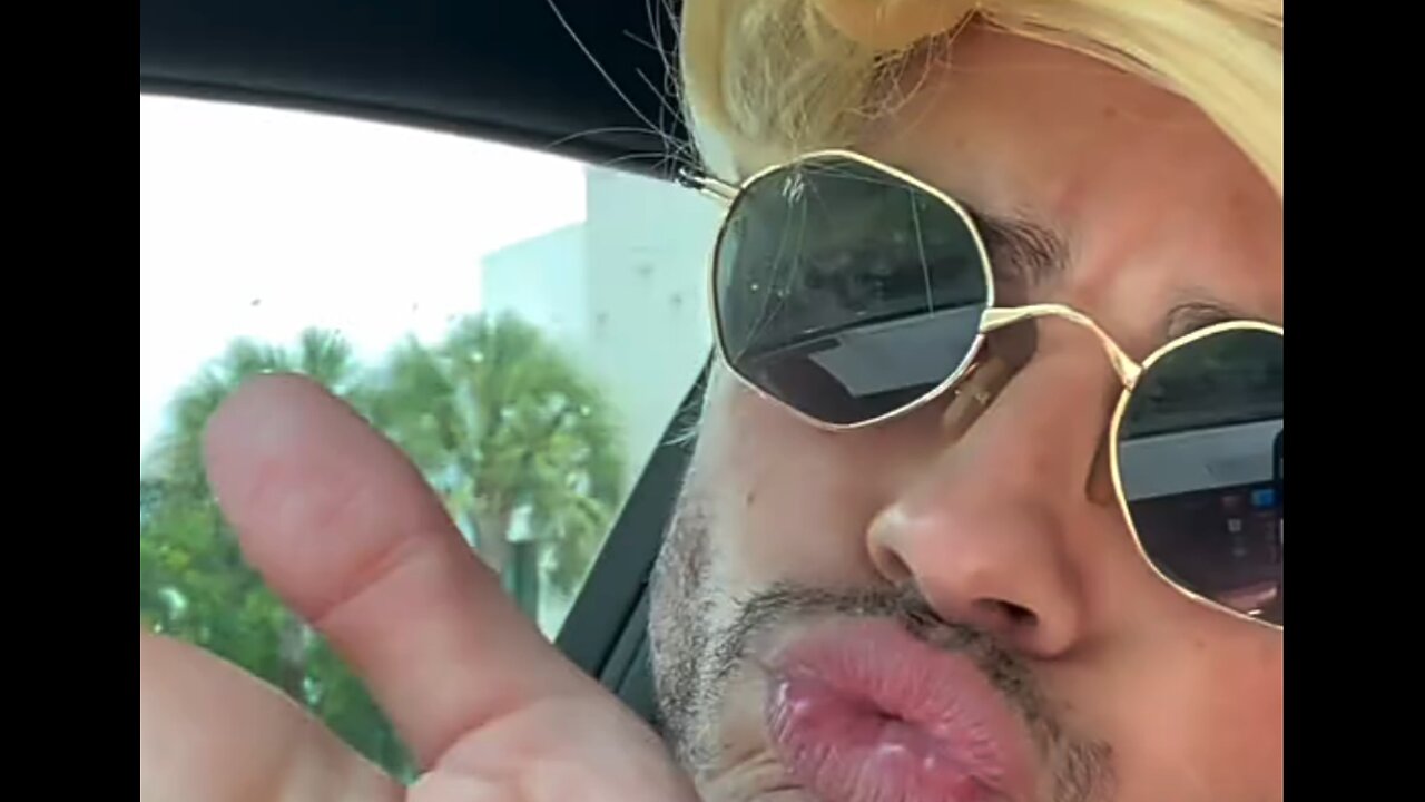 ICE ICE BABY : DJT IMPERSONATOR