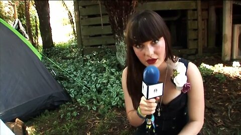 Lisa Mitchell & Dan Sultan @ Falls Festival (2010)