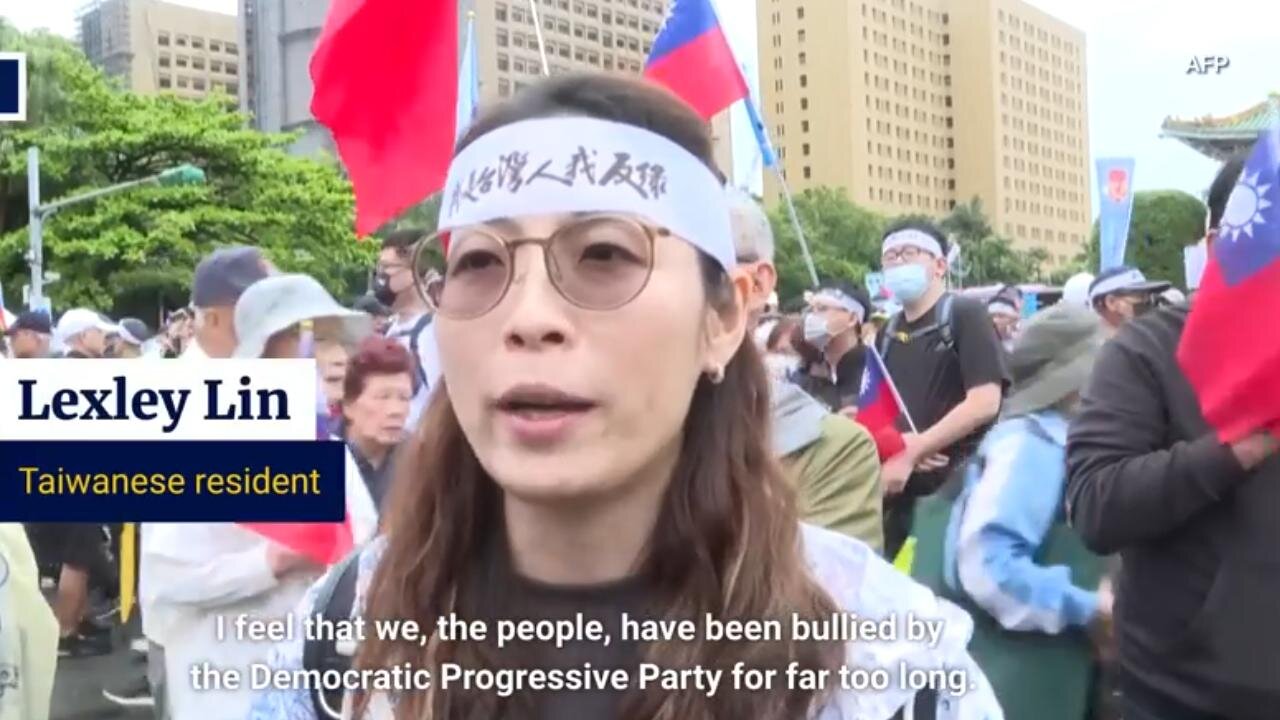 Taiwan PROTEST: Tens of thousands in Taiwan Protest against leader, William Lai & Want Democracy (4/26/25)