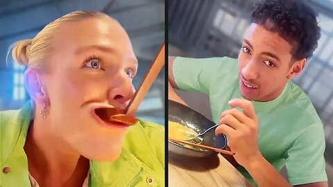 Your Daily Dose Of Internet - A First Date Mistake!