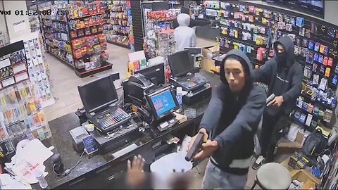 4 Gunmen Came to Rob Houston Gas Station