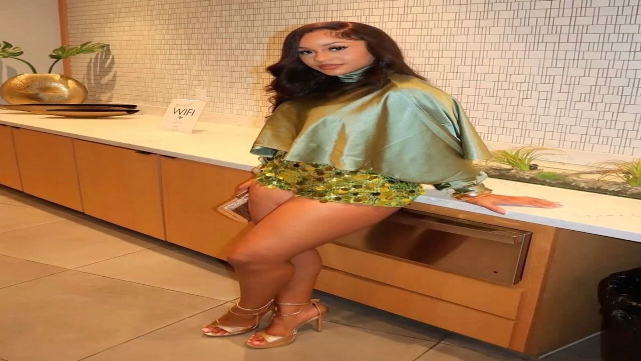 Modern Women Gone Wild 7/2