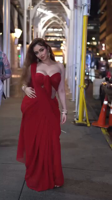 dubai hot girl 🍑👀