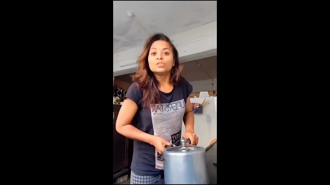 पत्नी के नखरे किस किस ने झेले हैँ