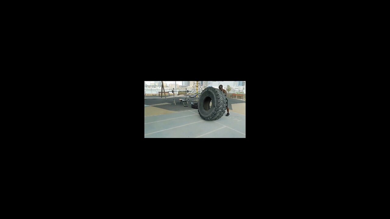 "Insane Flip Tyre Workout! 💪 Extreme Strenghth Training"