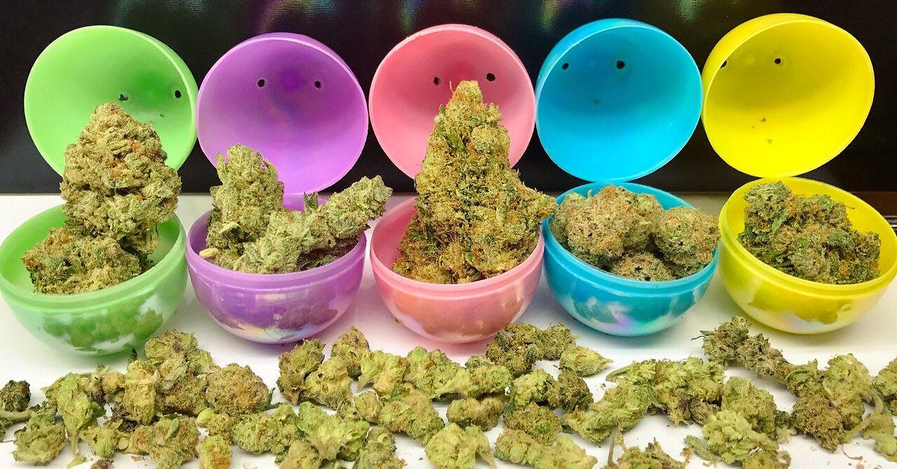 THIS DATE IN HISTORY - EASTER SUNDAY 4/20 HISTORICAL EXTRAVIGANZA! 04/20/2025