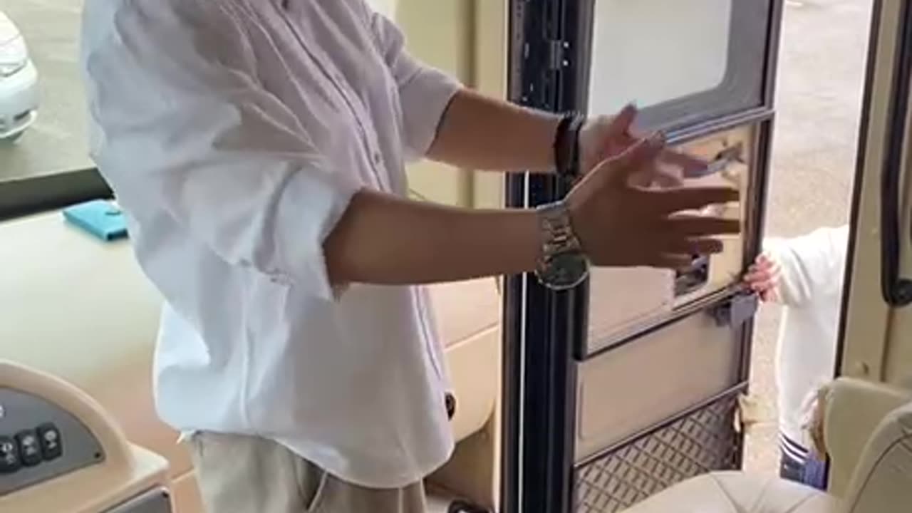 Everyone was welcomed in QR's RV during Covid19 plandemic time