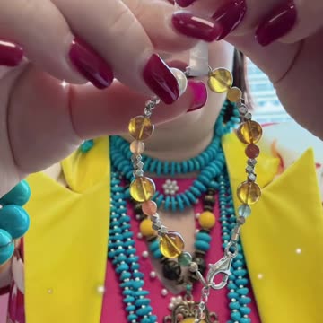 250610-13 Amber and Pearl Bracelet: Elegant Symbol in Vintage Movies