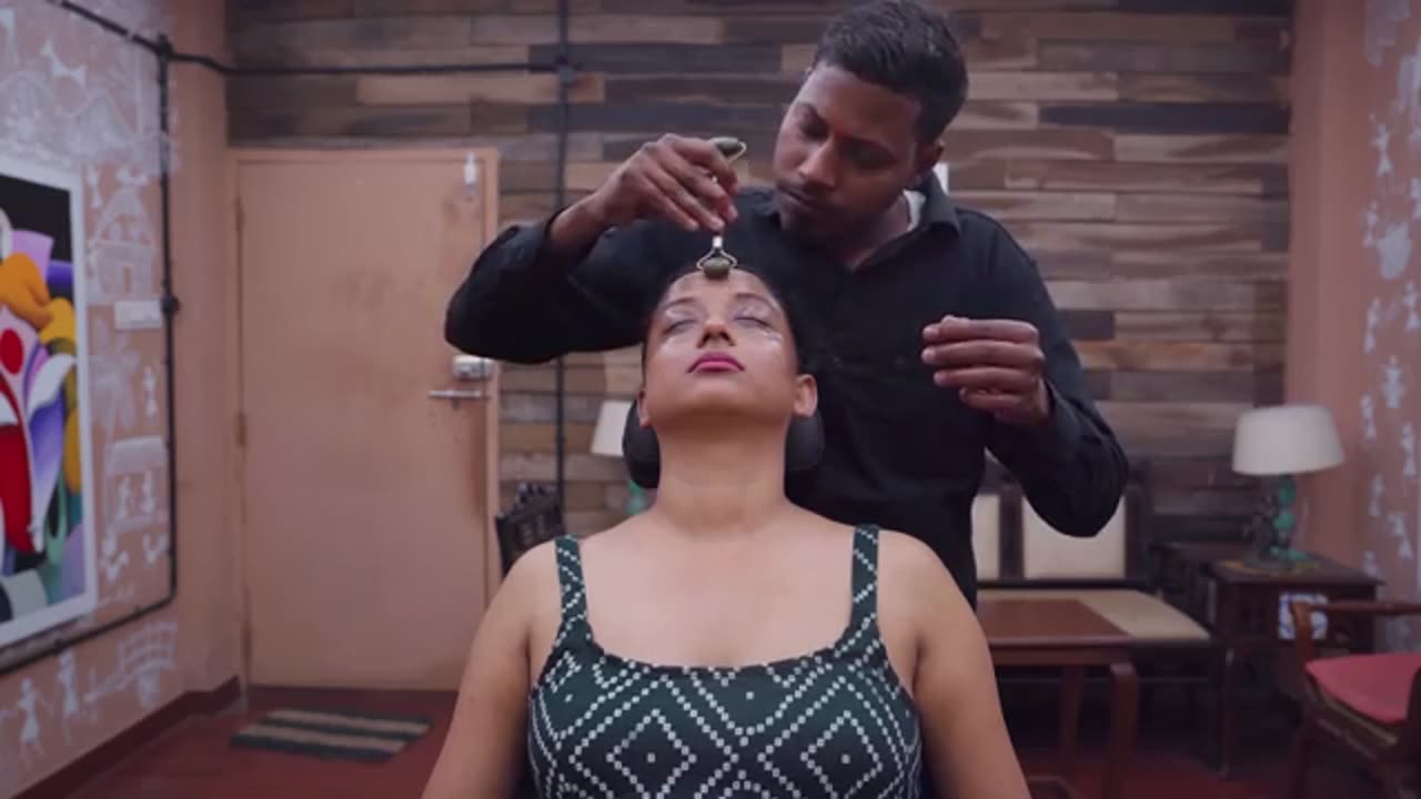 Gentle_Moxa_Massage_for_Complete_Relaxation___Indian_Massage