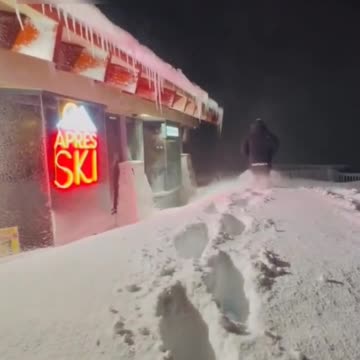 Heavy snowfall at Hotham in Victoria, Australia 🇦🇺 (29.08.2025)