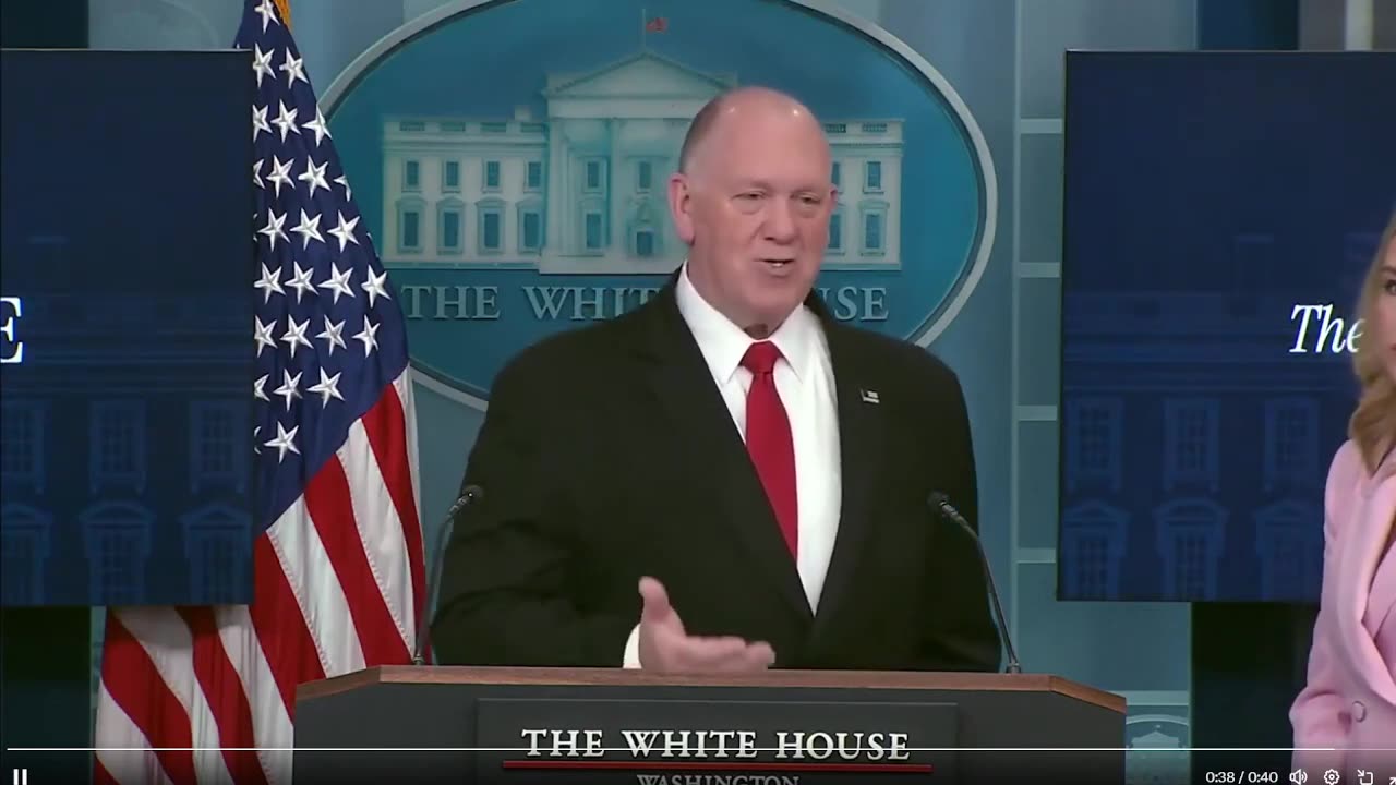 🔥 Tom Homan bước và o và chế giễu một phóng viên tin tức giả: