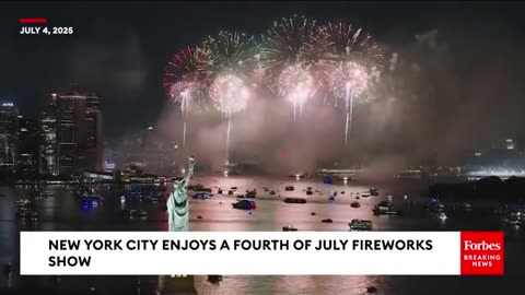 🎆 4TH OF JULY FIREWORKS — New York City Lights Up the Sky in Red, White & Blue 🇺🇸