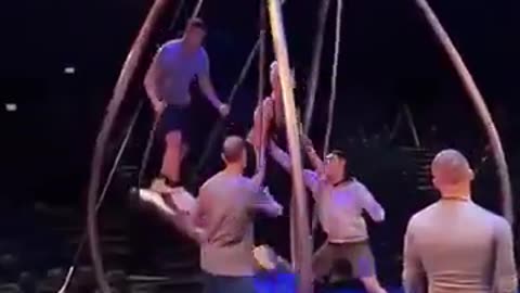 The way she lands on the other swing