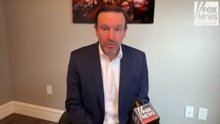 Chris Murphy says Senate Democrats need a "leader" who will refuse to work with President Trump