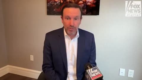 Chris Murphy says Senate Democrats need a "leader" who will refuse to work with President Trump