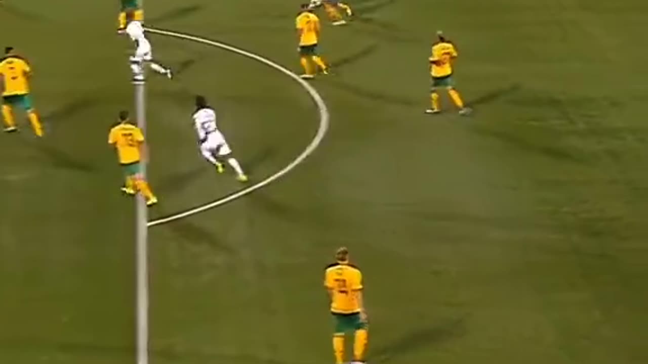 Cristiano Ronaldo play with best friend