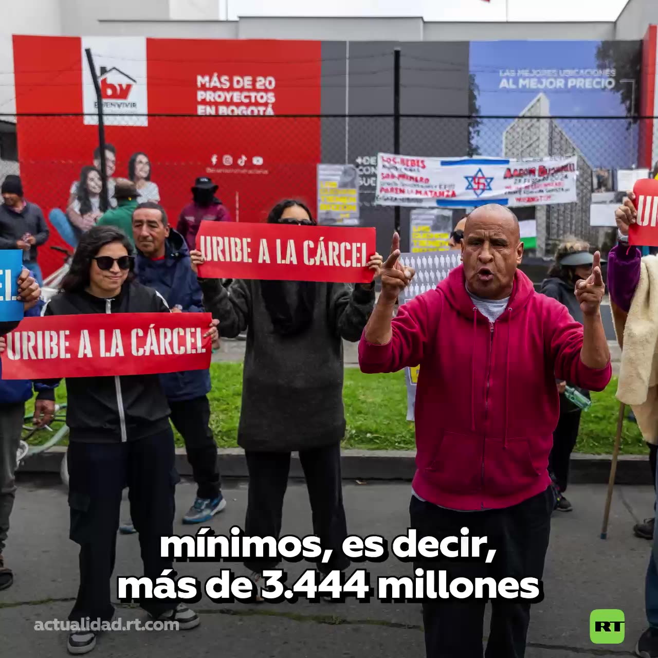 Condenan a Álvaro Uribe a 12 años de prisión domiciliaria